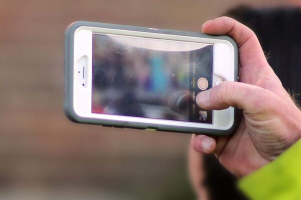 Le foto delle vacanze possono passare dai social ai tribunali